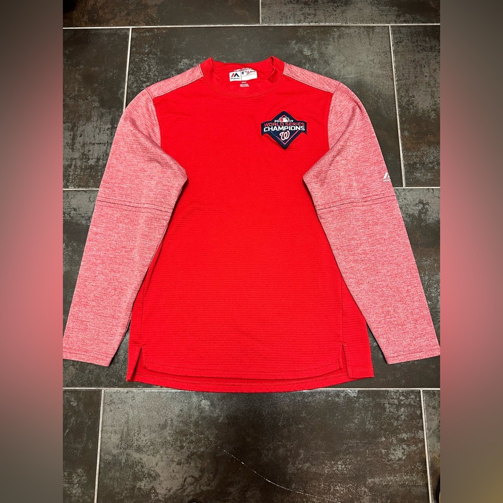 K90 MAJESTIC WASHINGTON NATIONALS WORLD SERIES 2019 Therma Base Pullover Men S